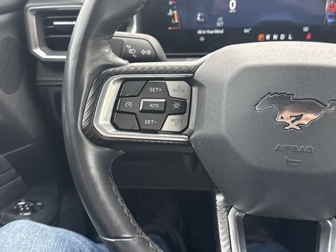 Used 2025 Ford Mustang Premium image 19