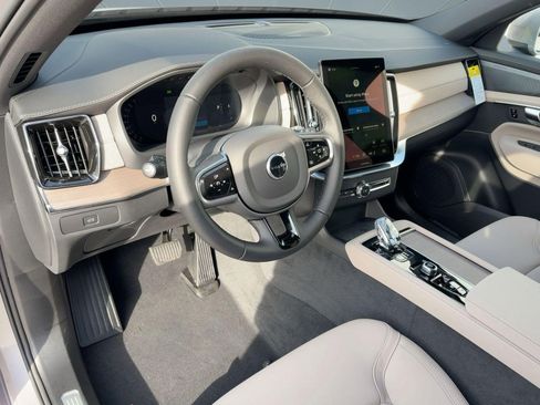 New 2026 Volvo XC90 B6 Plus w/ Protection Package Premier image 4