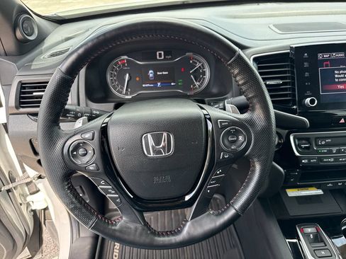 Used 2023 Honda Ridgeline Black Edition image 15