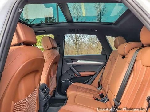 Used 2025 Audi Q5 2.0T Premium image 12