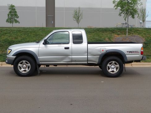Used 2001 Toyota Tacoma 4x4 Xtracab V6 image 15