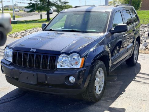 Used 2005 Jeep Grand Cherokee Laredo AWD/4WD image 1