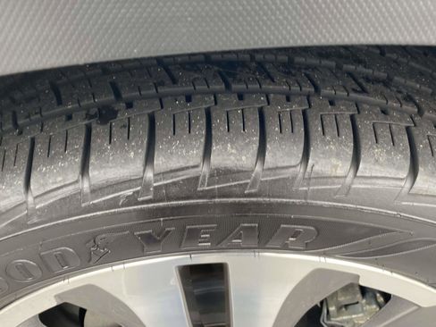 Used 2019 Subaru Ascent Touring w/ Popular Package #3 image 21