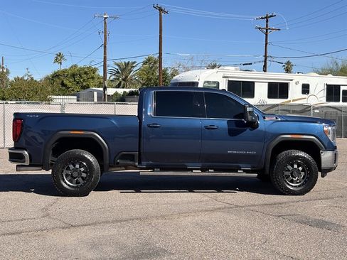Used 2022 GMC Sierra 2500 SLE w/ SLE Convenience Package image 3