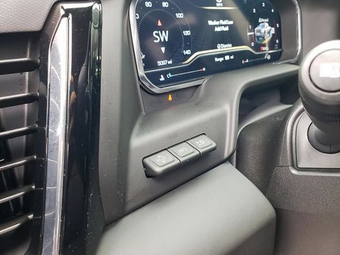 Used 2025 GMC Sierra 3500 Denali w/ Denali Reserve Package AWD/4WD image 16