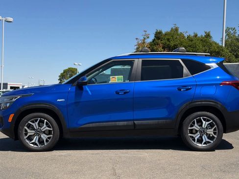 Used 2023 Kia Seltos EX AWD/4WD image 9