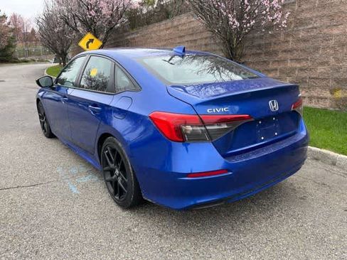 Used 2024 Honda Civic Sport image 6