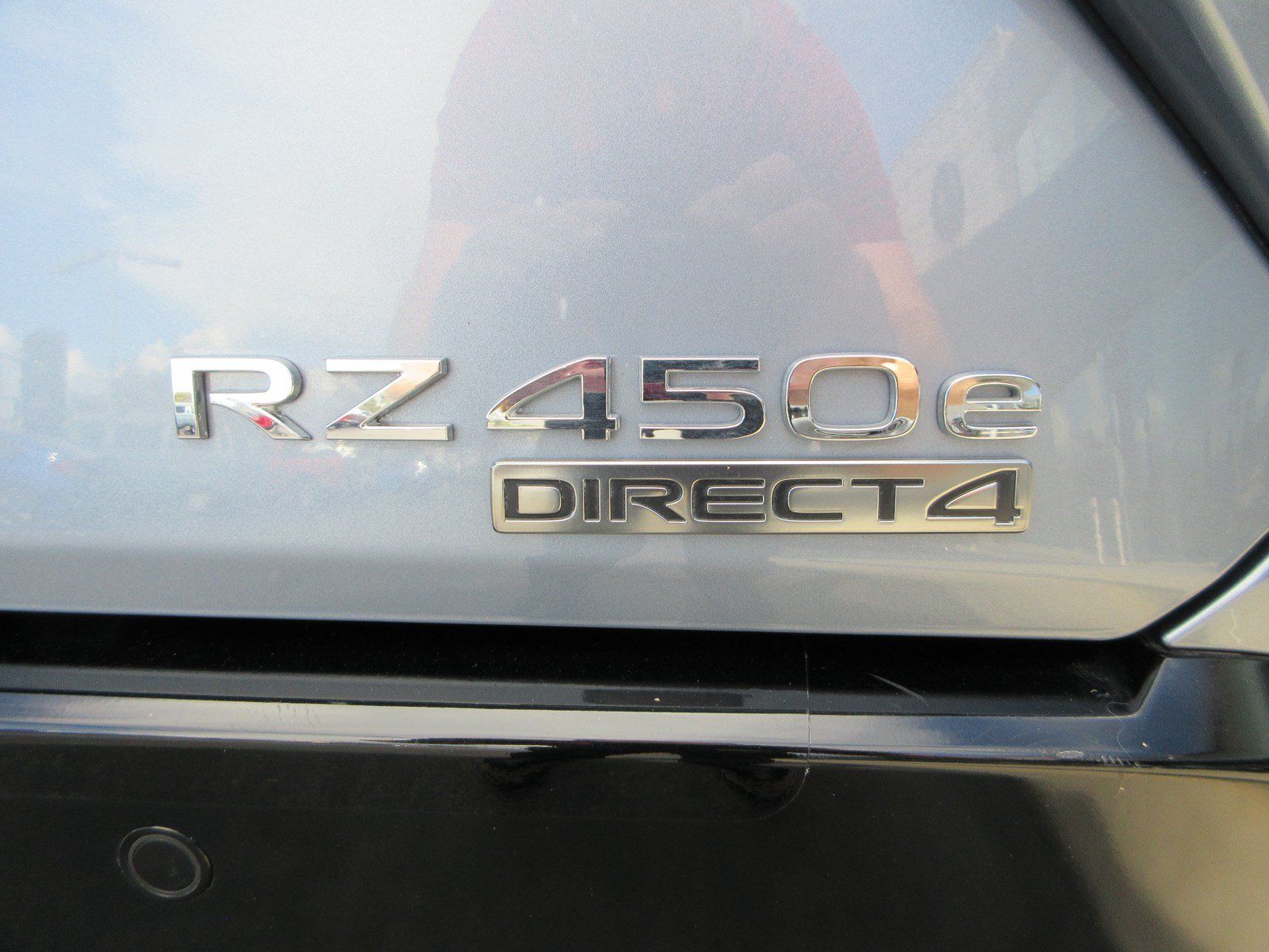 Used 2023 Lexus RZ 450e Premium w/ Technology Package AWD/4WD image 8