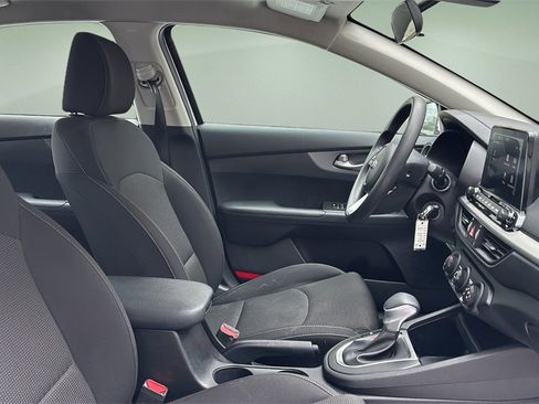 Used 2020 Kia Forte LXS image 15
