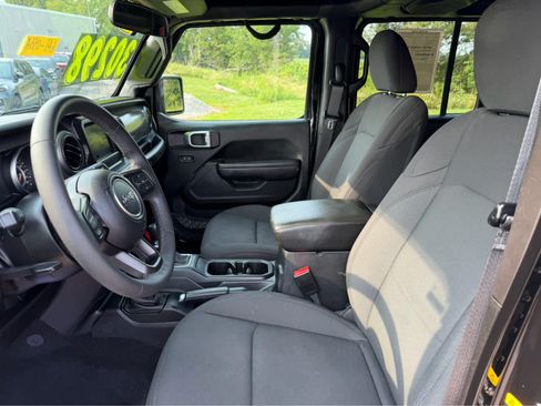 Used 2023 Jeep Wrangler Unlimited Sport AWD/4WD image 16