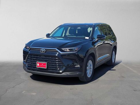 Certified 2026 Toyota Grand Highlander FWD image 7