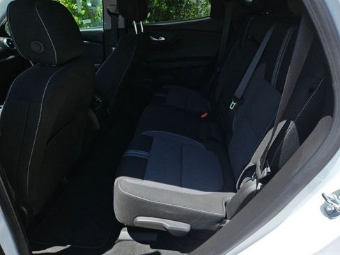Used 2025 Chevrolet Blazer LT FWD image 27