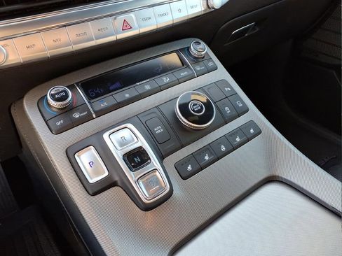 Used 2022 Hyundai Palisade Calligraphy image 19