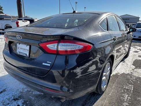 Used 2016 Ford Fusion SE image 35