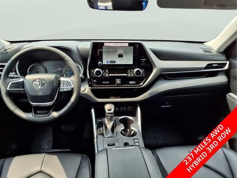 Used 2026 Toyota Highlander XLE AWD/4WD image 30