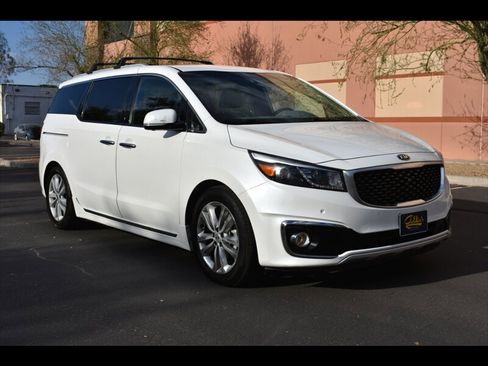 Used 2018 Kia Sedona SX Limited FWD image 2