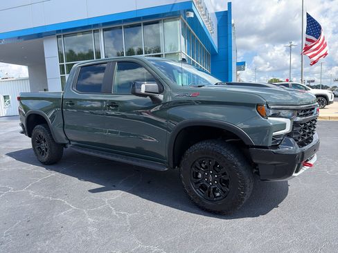 Used 2026 Chevrolet Silverado 1500 ZR2 AWD/4WD image 2