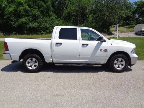 Used 2022 RAM 1500 Classic SLT w/ Electronics Group AWD/4WD image 7