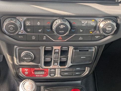 New 2025 Jeep Wrangler Unlimited Rubicon w/ XTREMEE 35" Tire Package image 20