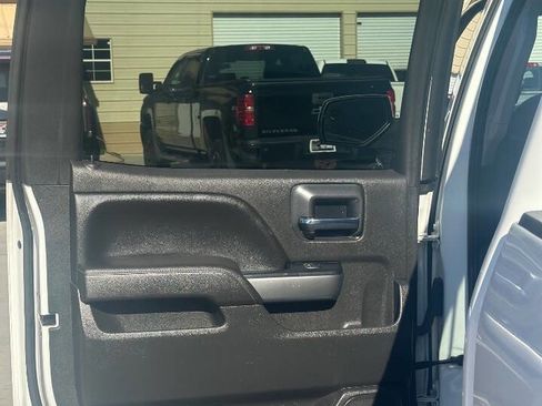 Used 2017 Chevrolet Silverado 1500 LT image 19