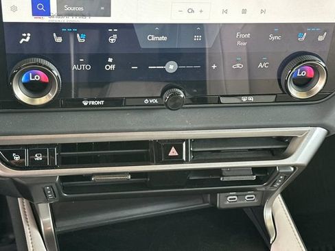 Used 2025 Lexus RX 350 Premium Plus w/ Convenience Package AWD/4WD image 25