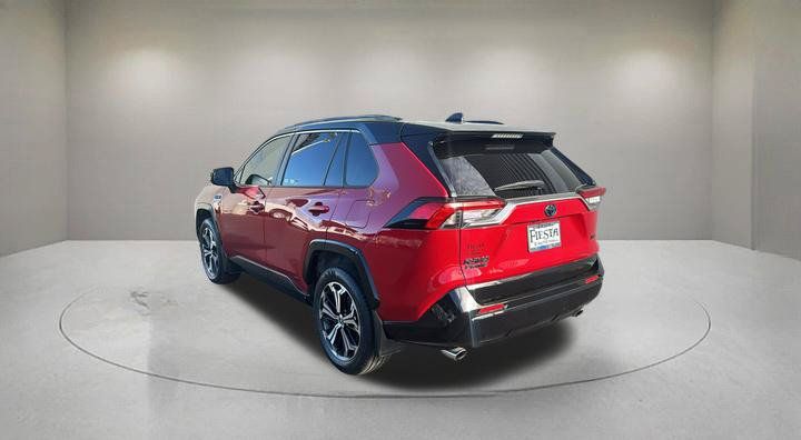 Used 2022 Toyota RAV4 XSE w/ Weather Package AWD/4WD image 4