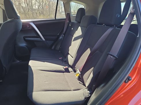 Used 2016 Toyota RAV4 LE image 23
