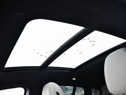 Used 2022 BMW X4 M40i w/ Premium Package image 18