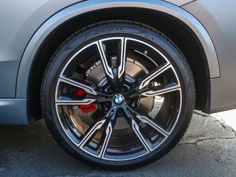 Used 2025 BMW X5 M60i image 10