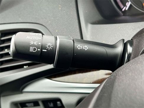 Used 2020 Acura MDX SH-AWD image 26