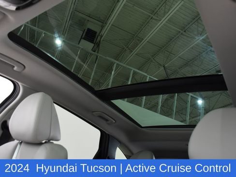 Used 2024 Hyundai Tucson Limited AWD/4WD image 24