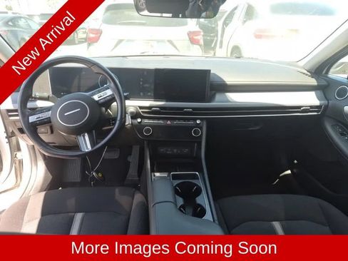 Used 2024 Hyundai Sonata SEL w/ Convenience Package FWD image 12