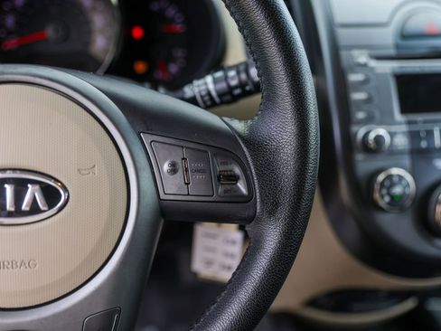 Used 2011 Kia Soul ! image 16