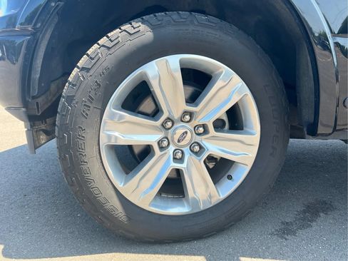 Used 2020 Ford F150 Platinum w/ Equipment Group 701A Luxury AWD/4WD image 31