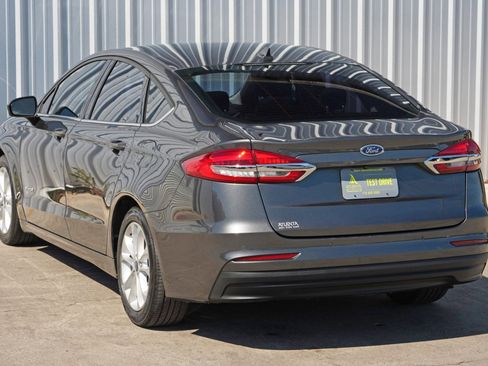 Used 2019 Ford Fusion SE image 42