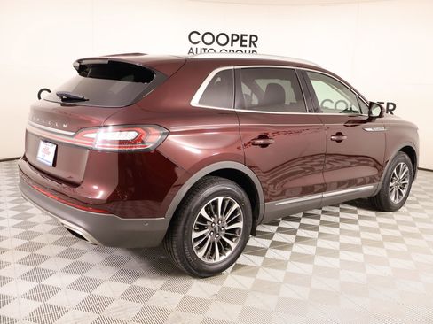 Used 2022 Lincoln Nautilus Reserve image 18