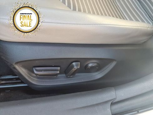 Used 2024 Toyota Camry SE image 13