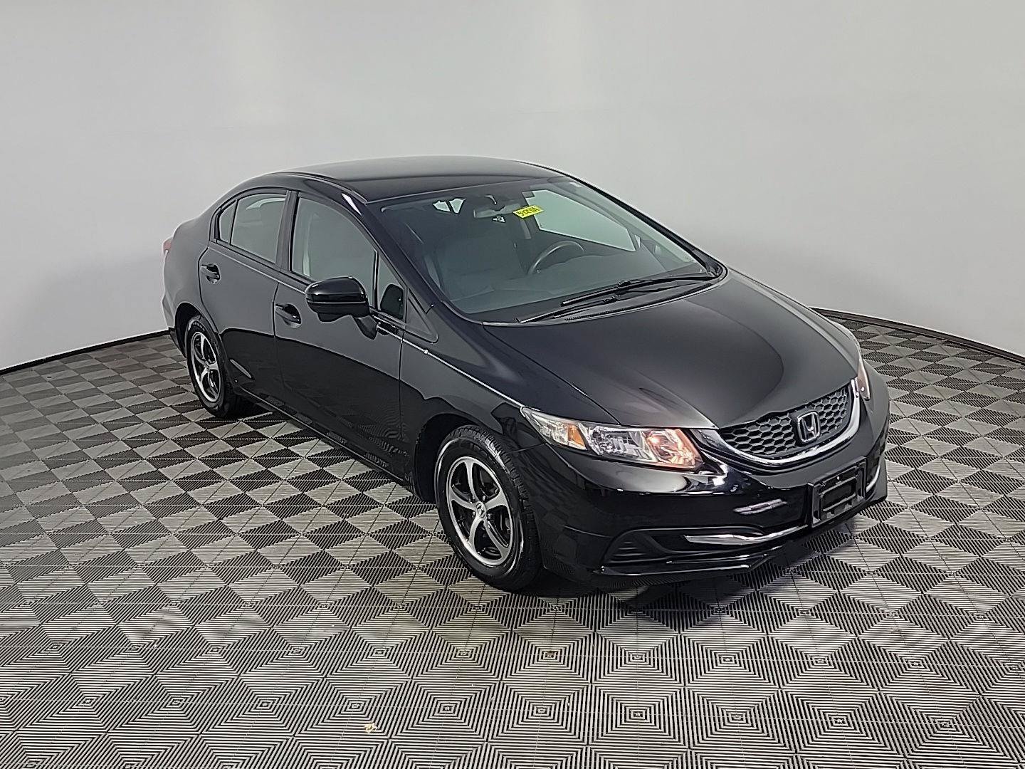 Used 2015 Honda Civic SE image 2