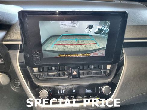 Used 2024 Toyota Corolla Cross LE image 17