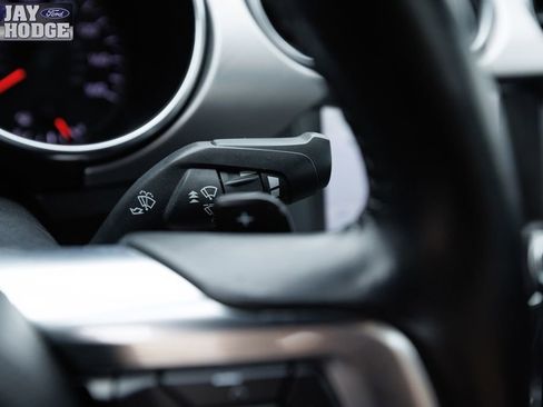 Used 2020 Ford Mustang Premium image 31