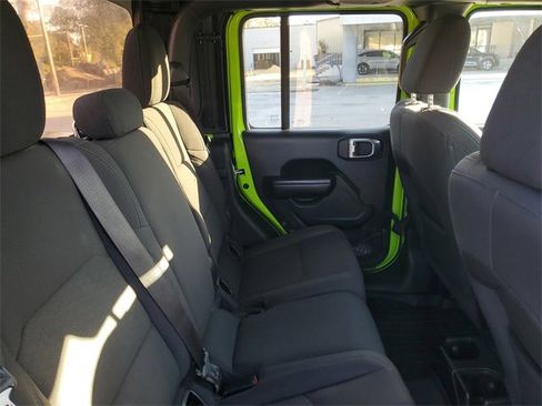 Used 2021 Jeep Gladiator Willys image 32