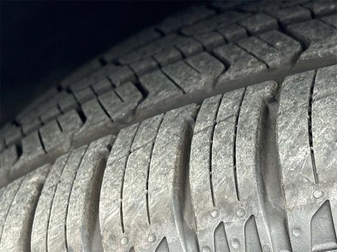 Used 2023 Honda Odyssey Elite image 12