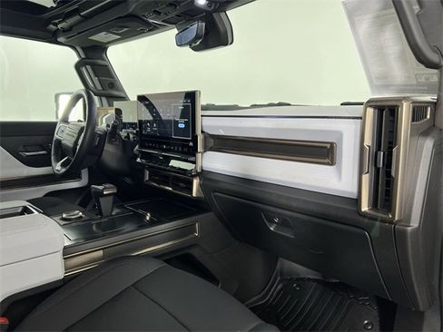 Used 2025 GMC Hummer EV 3X image 30