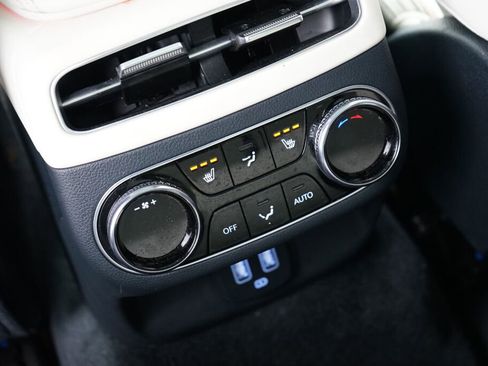 Used 2025 Genesis Electrified GV70 Advanced w/ Prestige Package image 24