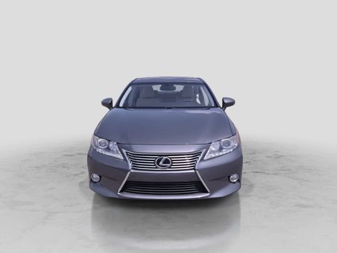 Used 2013 Lexus ES 350 w/ Luxury Pkg FWD image 3