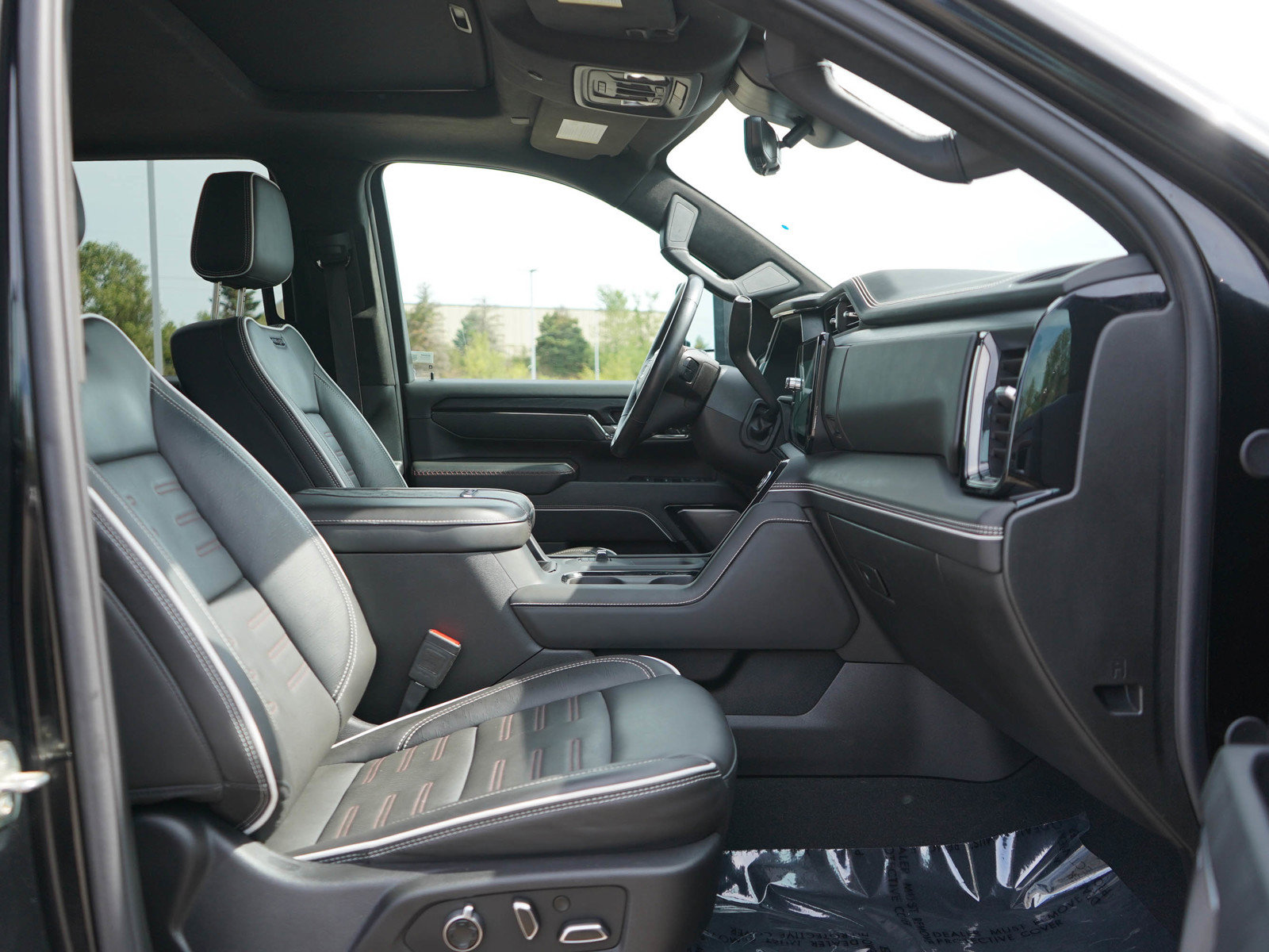 Used 2024 GMC Sierra 2500 AT4X AWD/4WD image 11