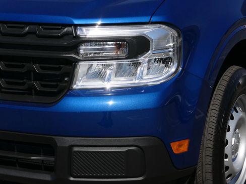 Used 2024 Ford Maverick XL image 9