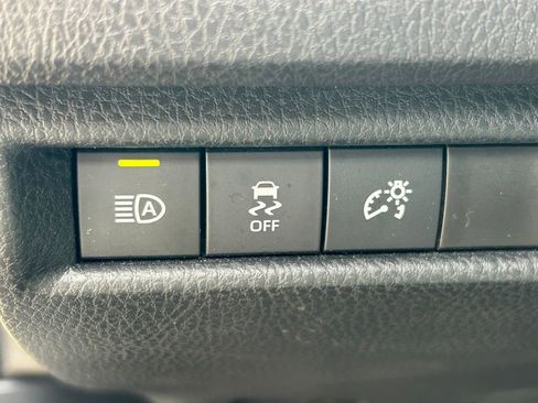 Used 2025 Toyota Camry SE image 24