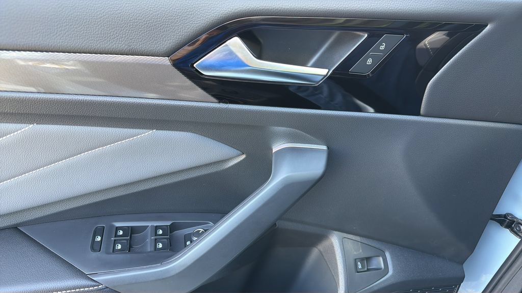 New 2026 Volkswagen Jetta SEL FWD image 25