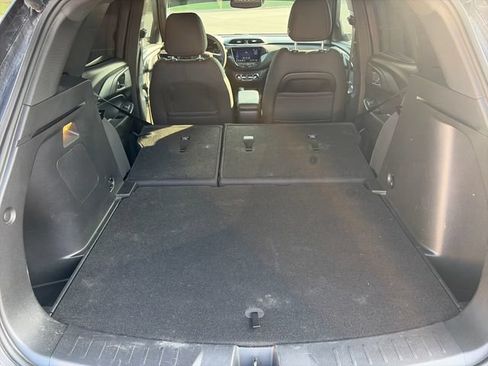 Used 2022 Chevrolet TrailBlazer RS w/ Sun and Liftgate Package AWD/4WD image 30